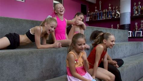 Maddie Ziegler Dance Moms S1e5 When Stars Collide Dance Moms Dance