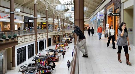 Danbury Fair mall: Still stylish at 25