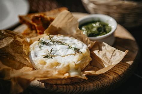 Camembert z grilla to idealna letnia przekąska Lista składników krótka