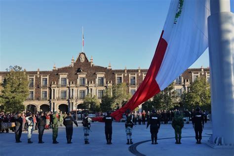 Delfina Gómez Encabeza Izamiento De Bandera En Toluca La Jornada