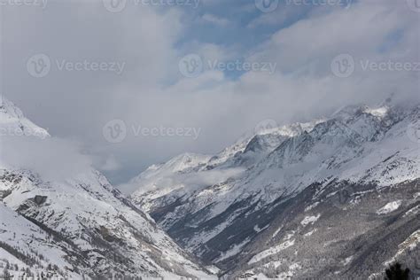 mountain matterhorn zermatt switzerland 10730318 Stock Photo at Vecteezy