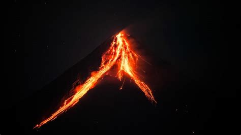 Mayon Volcano Eruption Wreaking Havoc On Philippine Island Could Last For Months 1340 Kgfw