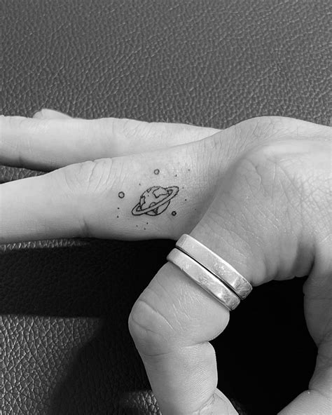 40 Epic Finger Tattoo Ideas For Women And Men Artofit