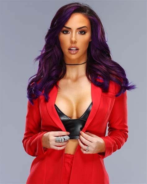 Check Out The Hottest Photos Of Former Wwe Superstar Peyton Royce News18