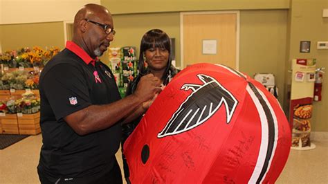 Falcons Host Alumni Blitz Presented By Publix