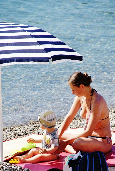 Mom In Bikini Photos, Download The BEST Free Mom In Bikini Stock Photos