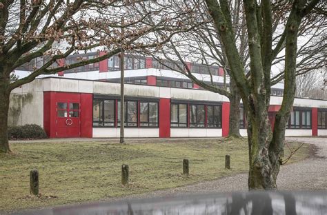 Das St Dtische Meerbusch Gymnasium Geschichte Einer Institution