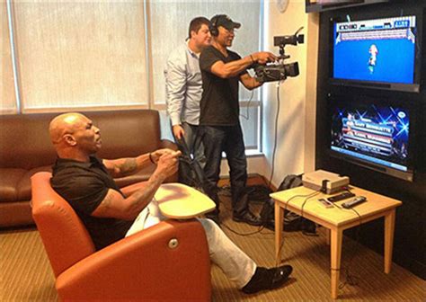 Mike Tyson Plays Mike Tyson S Punch Out HIGH T3CH