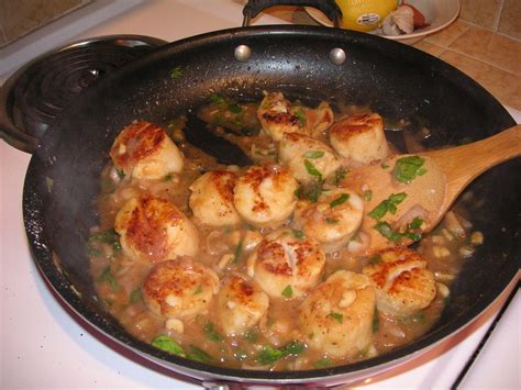 sweet and savory: Scallops Provencal