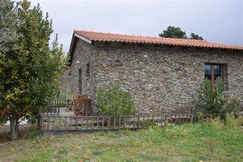 Vila Real Cabins At The Best Price Cozycozy