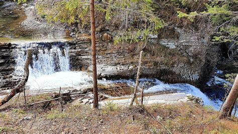 Черниківський водоспад - мальовничий водоспад в Надвірнянському районі