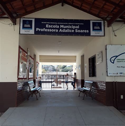 Escola Municipal Professora Vera Lucia Soares Barros