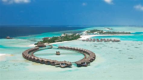 10 of the Best Maldives Scuba Diving Resorts | Maldives Luxe | The Maldives Holiday Specialists