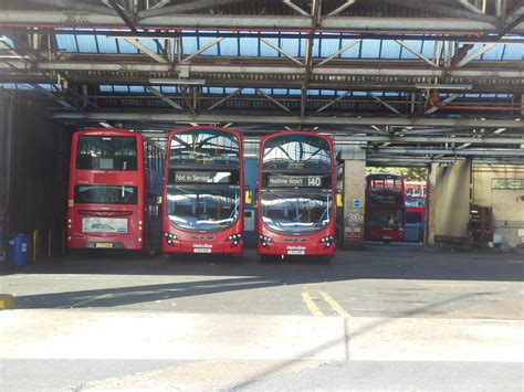 Metroline Vw Vw Vw At Harrow Weald Garage Flickr