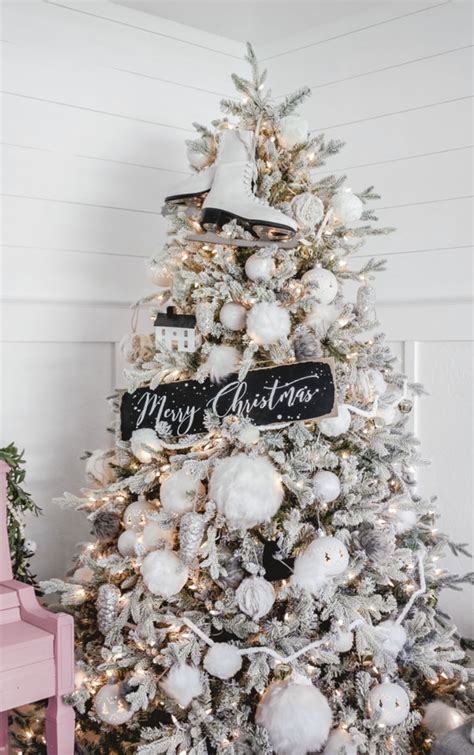 30 Festive Christmas Tree Themes To Try Out In 2024