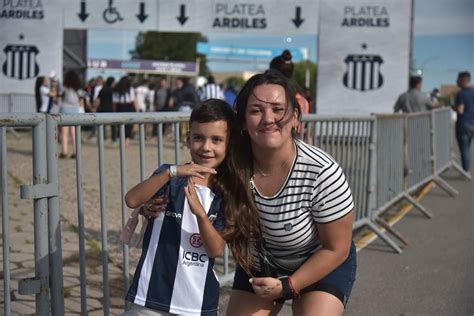 Retratos De Una Pasi N Cara E Cancha De Talleres En La Previa Del