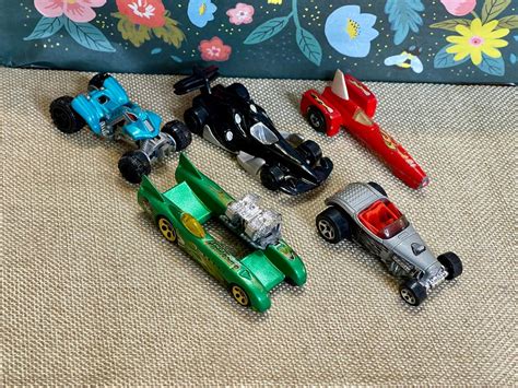 Vintage Hot Wheels Sand Stinger Black Race Car Hot Wheels Three Wheel Rocket