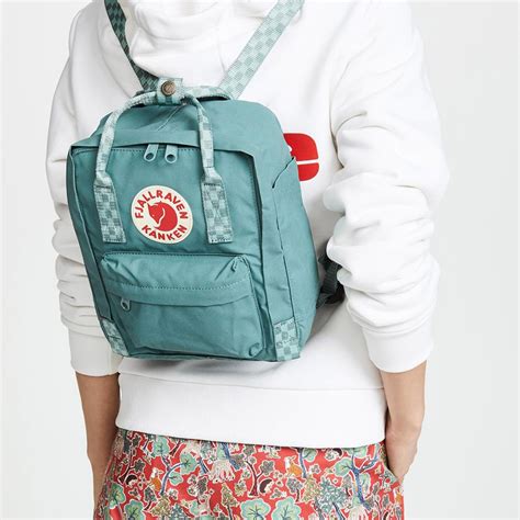 Рюкзак Fjallraven Kanken Mini светло зеленый