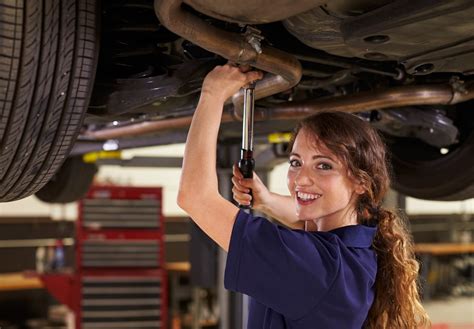 Automotive Engineering Major | Courses For Degree | Career Girls