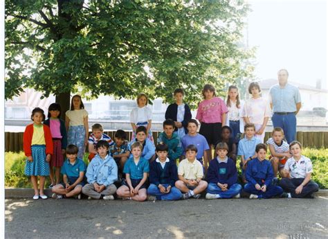 Photo De Classe CM2 De 1989 Ecole Groupe Scolaire Du Stade Vesoul