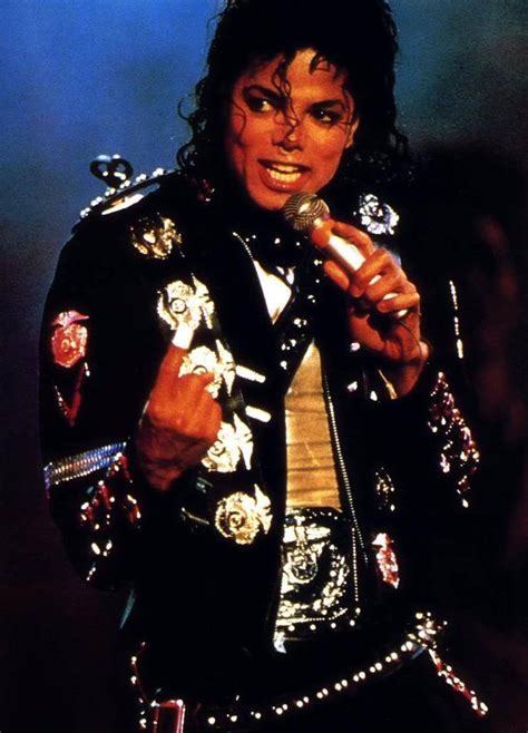 MICHAEL IN CONCERT - Michael Jackson concerts Photo (13485439) - Fanpop