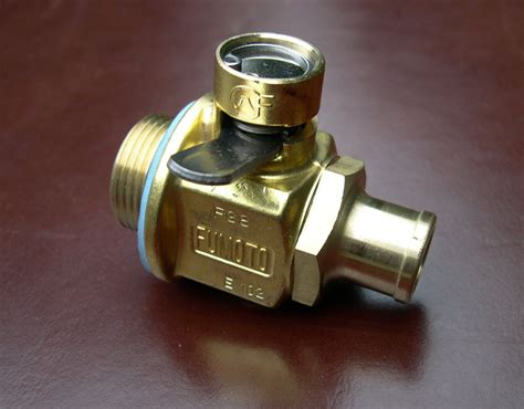 Fumoto showcases engine oil drain valve