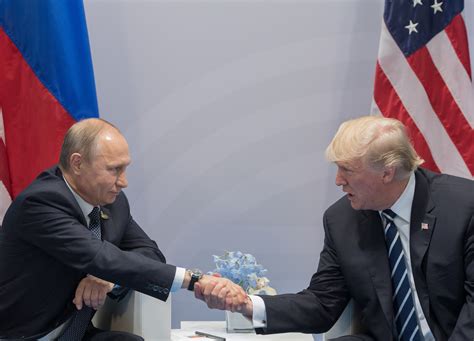 Путин проведёт телефонный разговор с Трампом