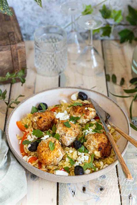 Boulettes De Poulet Orzo Aux Poivrons Et Feta