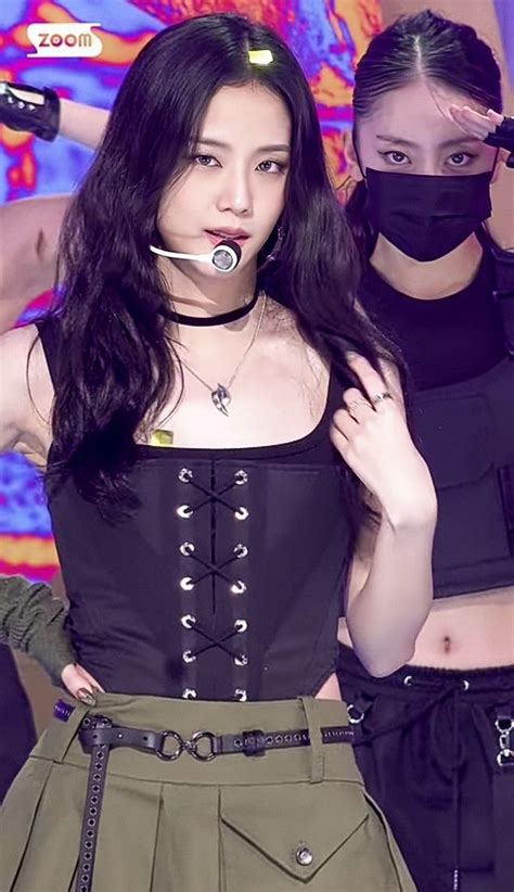 Jisoo Pink Venom Sbs Inkigayo Solo Cam Jisoo Pinkvenom Inkigayo 220828 Kpop Gg