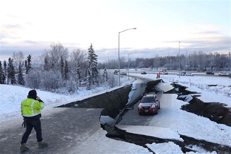 Terremoto de 7 0 en Alaska deja grandes daños en la ciudad de