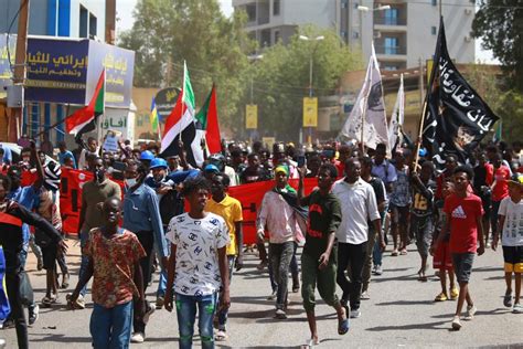 تجدد التظاهرات في الخرطوم ومدن سودانية للمطالبة بحكم مدني صور