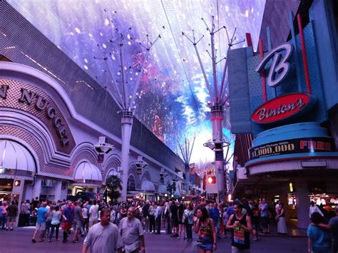 Las Vegas Must See Attractions - Las Vegas Fremont Street Experience ...