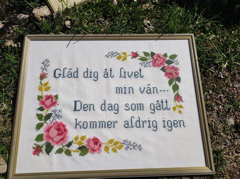 Se Produkter Som Liknar Broderad Tavla Ordspr K Brode P Tradera