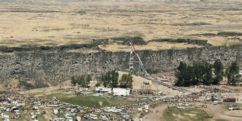 Stuntman Successfully Completes Evel Knievel Canyon Jump In Us Newstalk