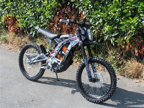 SUR RON Light Bee X L1e B 2022 50 Cm3 Moto Enduro 150 Km Gris