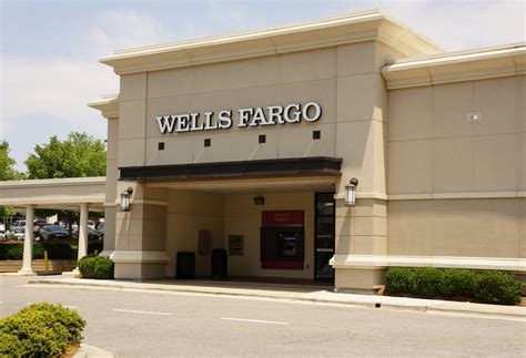 Wells Fargo Bank — North Hills