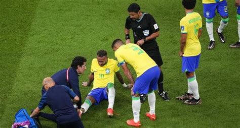 Neymar Cedera Saat Pertandingan Brazil Kontra Serbia