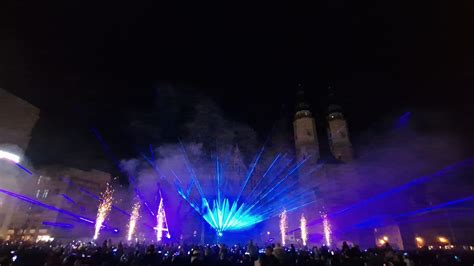 Lichterfest Mit Lampionumzug Und Lasershow Du Bist Halle