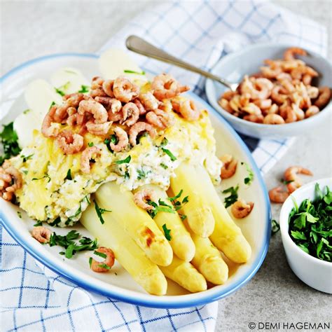 Witte Asperges Uit De Oven Met Hollandse Garnalen Ricotta En Kaas