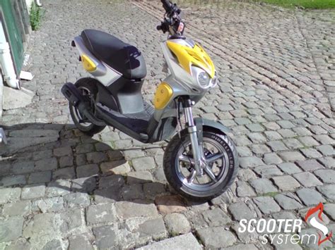 MBK Stunt Naked Stunt02100