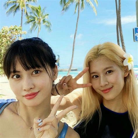 TWICE SANA & MOMO IN HAWAII | Momo, Samo, Twice