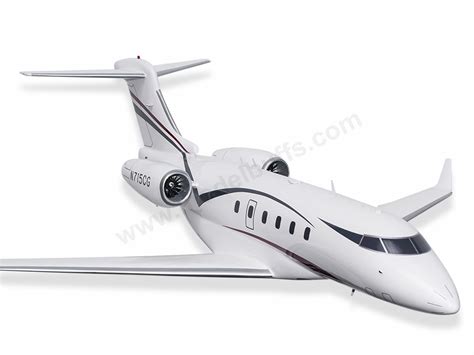 Bombardier Challenger 350 Model - ModelBuffs