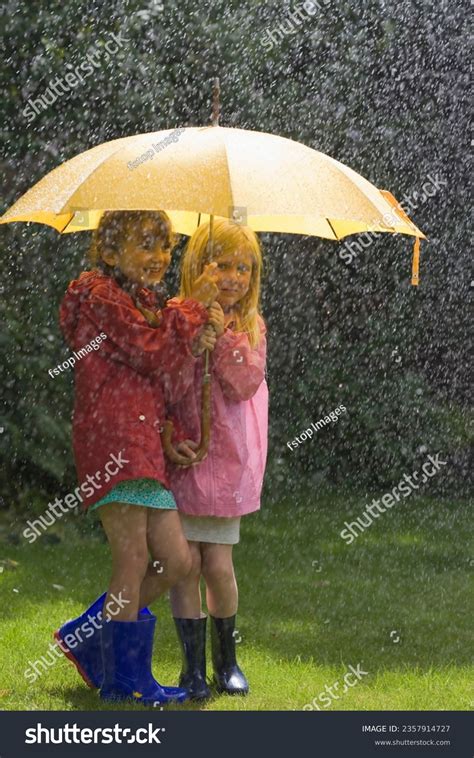 8,821 4 Umbrellas Images, Stock Photos, 3D objects, & Vectors | Shutterstock