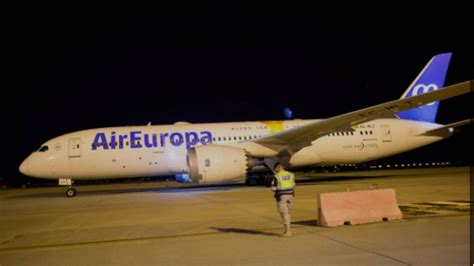 Aterriza En Montevideo El Vuelo Especial De Air Europa Con Los