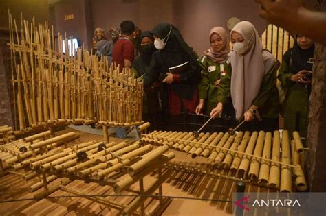 Pameran Alat Musik Tradisional Nusantara ANTARA News