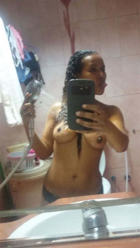 Sweet Ebony Mirror Selfie Shesfreaky