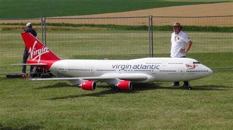 Biggest RC Airplane In The World - Virgin Atlantic 747-400