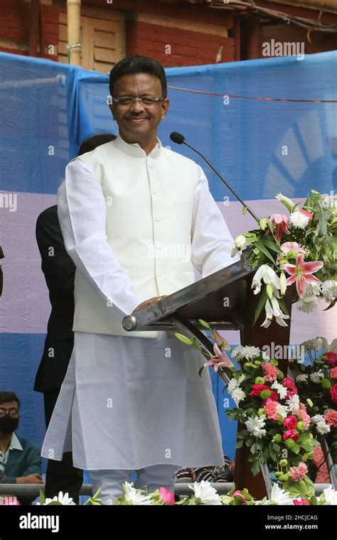 Kolkata, West Bengal, India. 28th Dec, 2021. Firhad Hakim takes oath as ...