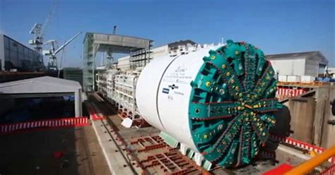 Big Bertha Worlds Largest Tunnel Boring Machine Facing Big Seattle