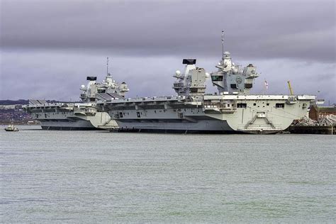 Royal Navy Aircraft Carriers Hms Queen Elizabeth Ship Of The Line